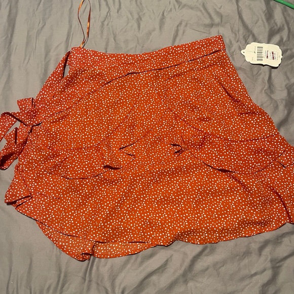 Altar’d state ruffle polka dot skirt size S - Picture 3 of 4